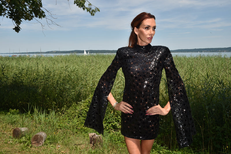 BABETTE - Flügelkleid (schwarz)