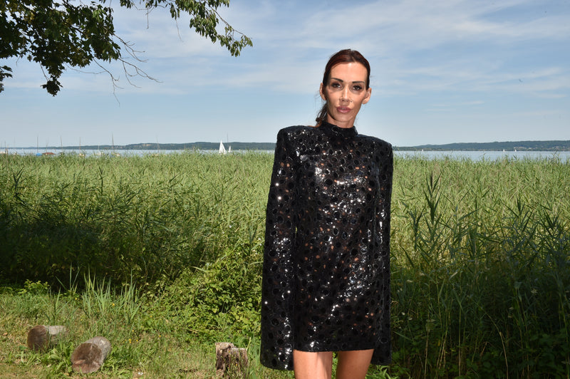 BABETTE - Flügelkleid (schwarz)